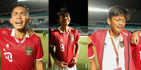 CHÙM ẢNH: HLV và cầu thủ U16 Indonesia khóc như mưa sau chiến thắng trước U16 Việt Nam