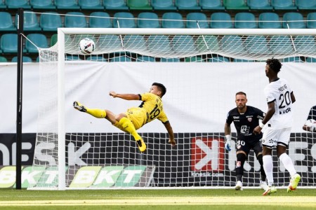 HLV Pau FC khẳng định Quang Hải sẽ đá chính trận gặp Le Harve