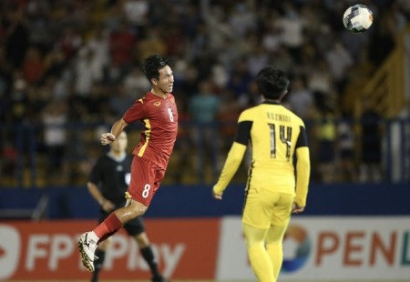 Trực tiếp U19 Việt Nam 1-0 U19 Malaysia: Sức ép nghẹt thở được cụ thể hóa thành lợi thế
