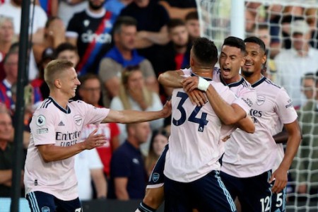 Thắng trận mở màn, Arsenal được huyền thoại Quỷ Đỏ 'xếp trên Man United một bậc'