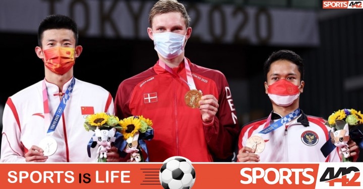 Axelsen-trungquoc-cau-long-olympic