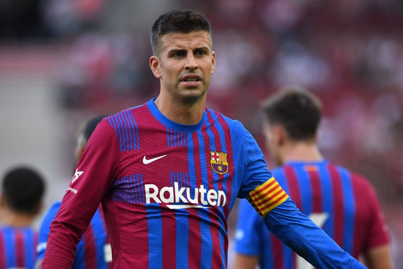 Bị đội 'nhược tiểu' bón hành, HLV Koeman gây sốc khi đưa cả Pique lên đá tiền đạo cắm