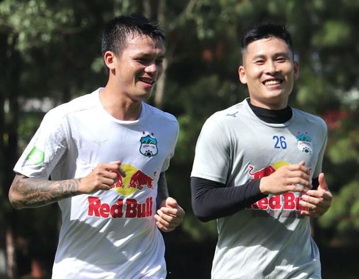 Trước thềm V-League 2022: Các CLB nô nức rèn quân, thị trường chuyển nhượng sôi động